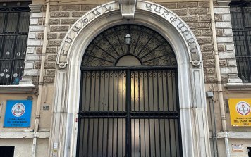 15- Esayan Ermeni Okulu